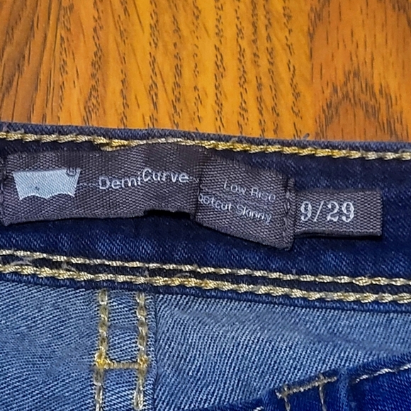 Levi's Demi Curve Low Rise Bootcut Jeans - Size 9/29 B1 - Picture 5 of 9